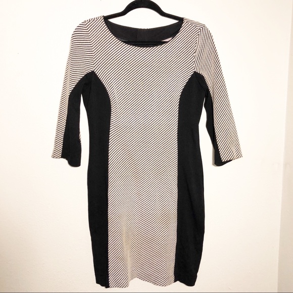 Banana Republic Dresses & Skirts - BANANA REPUBLIC Black & White Bodycon Dress Banana Republic Dresses & Skirts - BANANA REPUBLIC Black & White Bodycon Dress